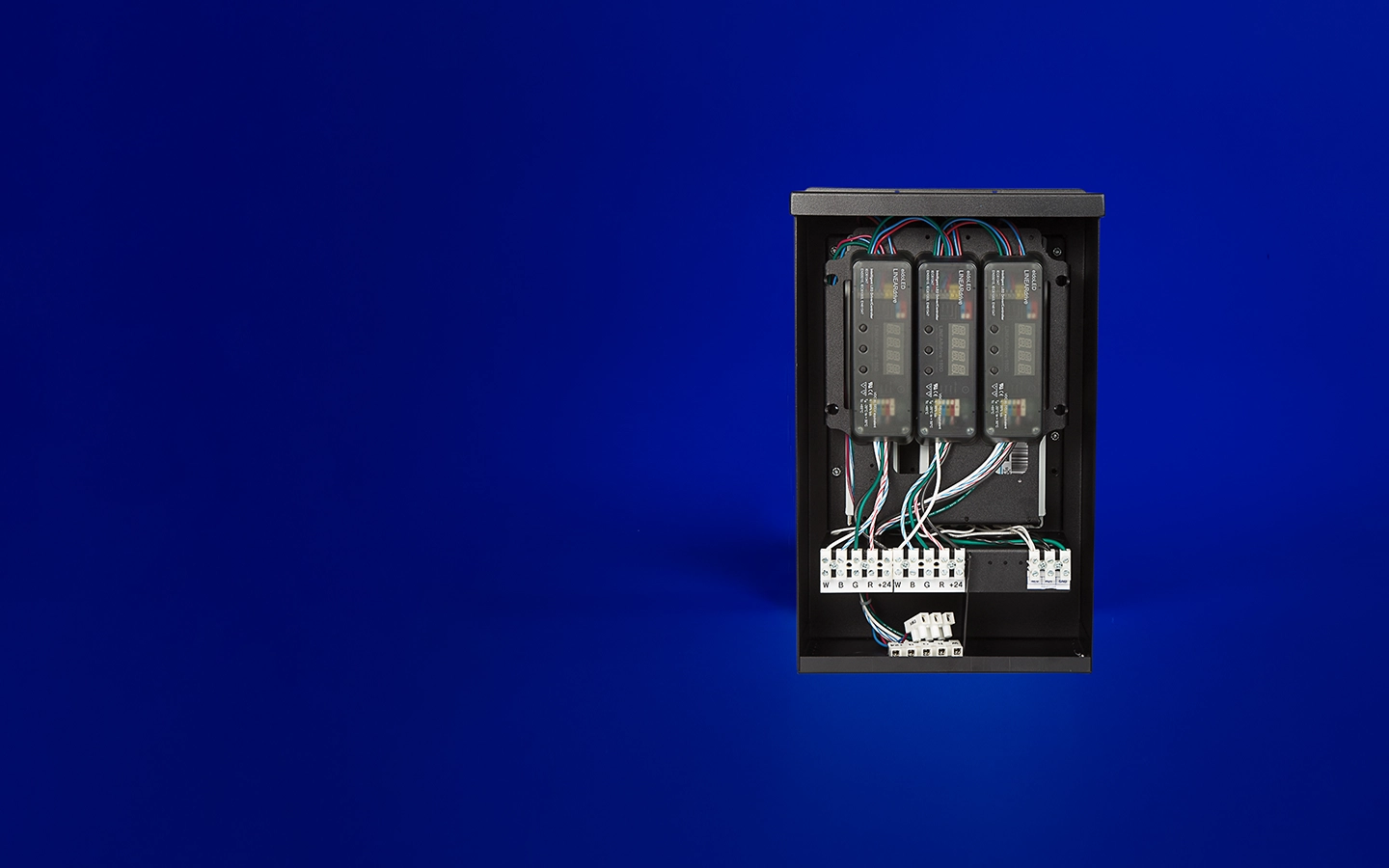 How to set up the QOM-eLED+DMX &amp; QTM-eLED+DMX LED Power Supplies | QTL